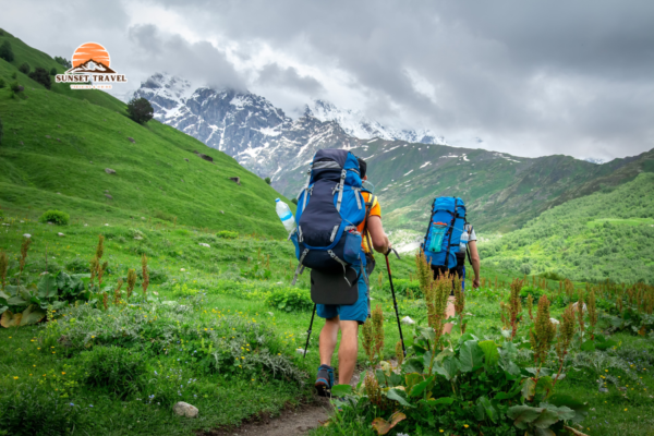 Đi trekking cần chuẩn bị gì?